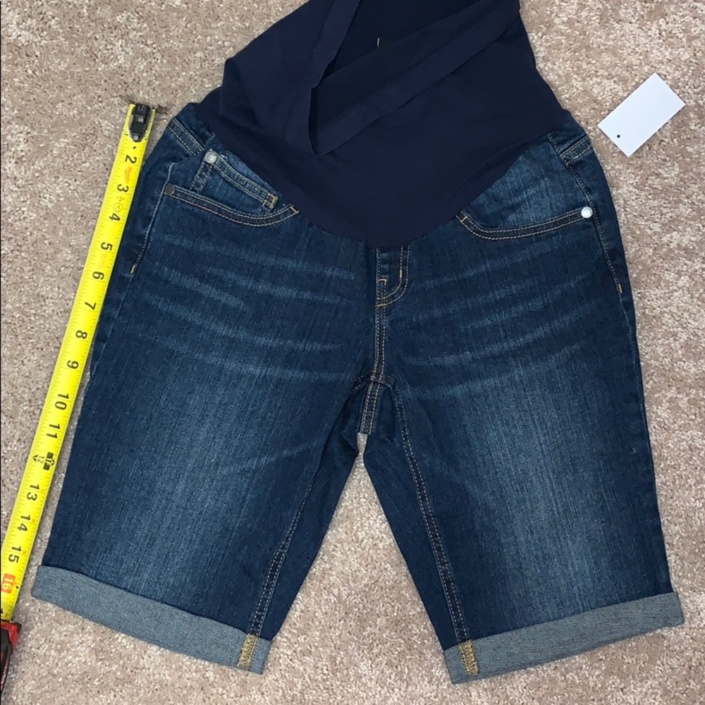NWT maternity jean shorts - Picture 3 of 6